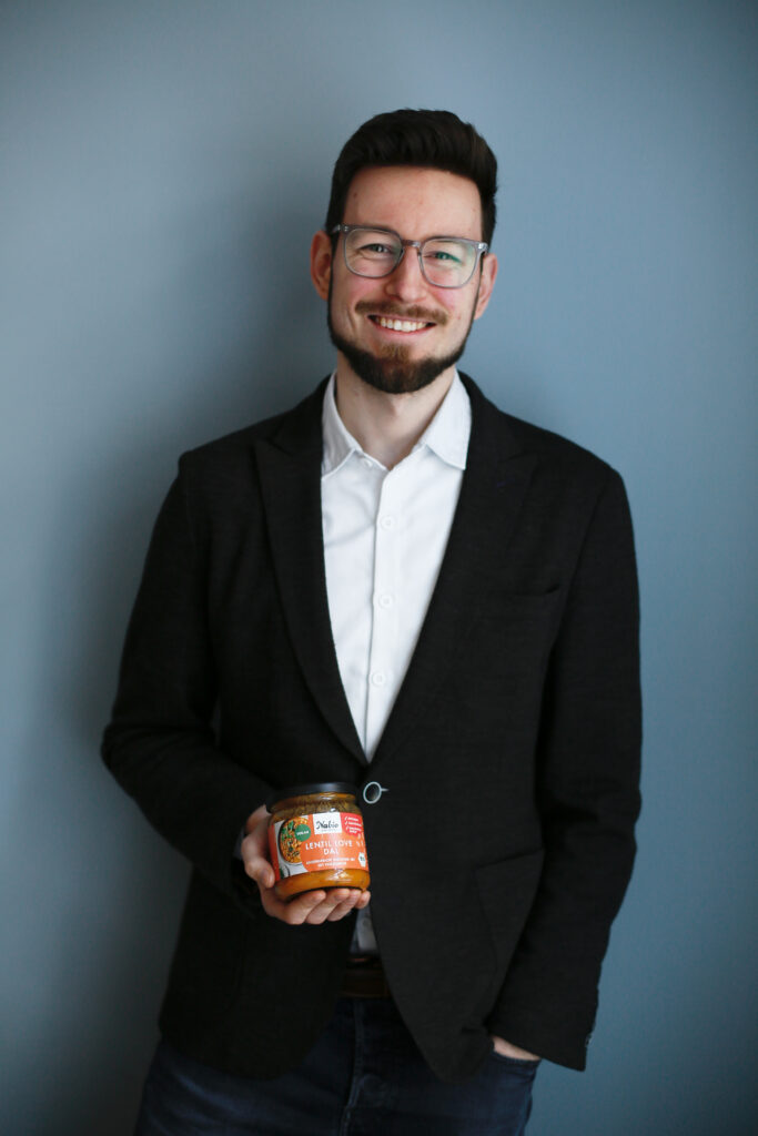 Edited in Tezza with: Brightness & HSL